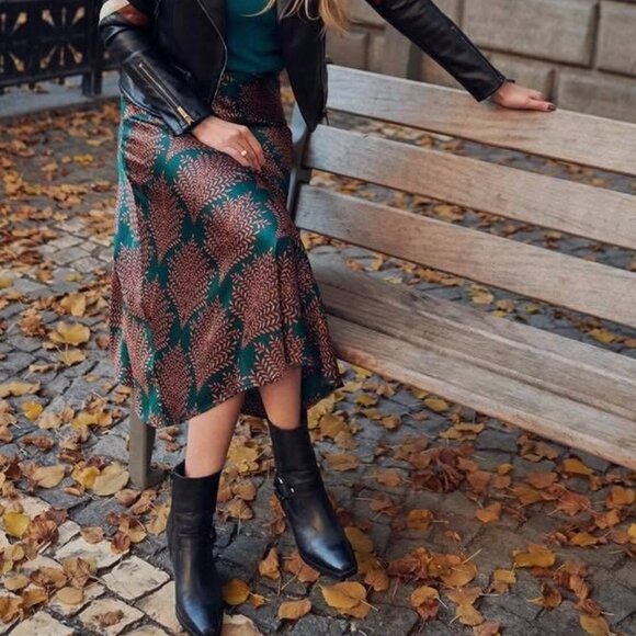 Esqualo bias cut skirt. Like new - Picture 1 of 3